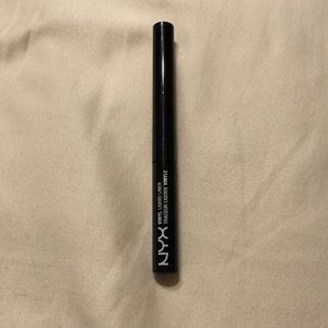 NYX vinyl liquid liner in black